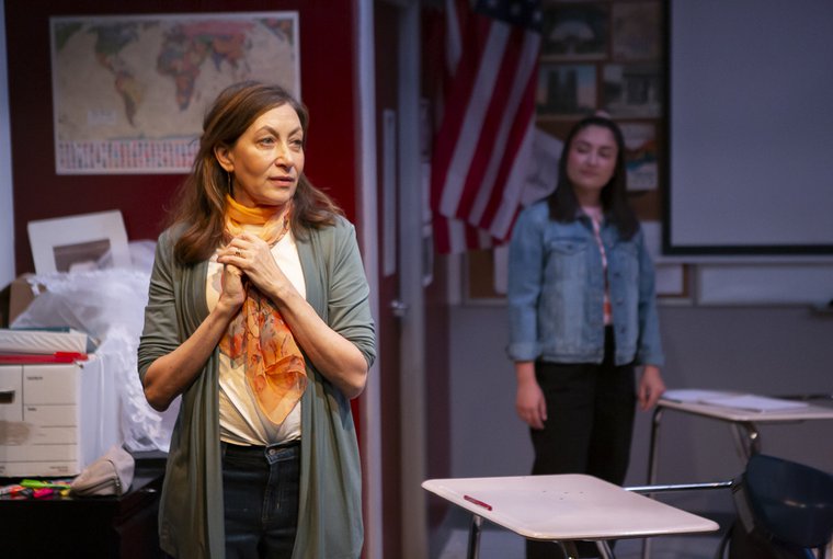 Annabelle Gurwitch in ROOM 1214