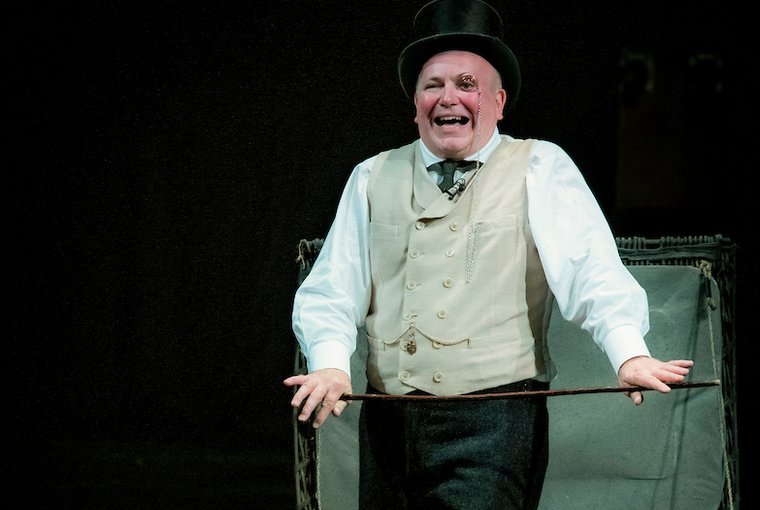 Jamie MacDougall in LAUDER: SCOTLAND'S KILTED KING OF BROADWAY