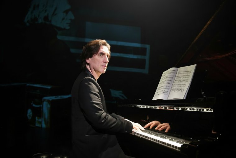 Hershey Felder in HERSHEY FELDER: THE PIANO AND ME