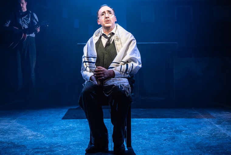 Jez Unwin in CABLE STREET