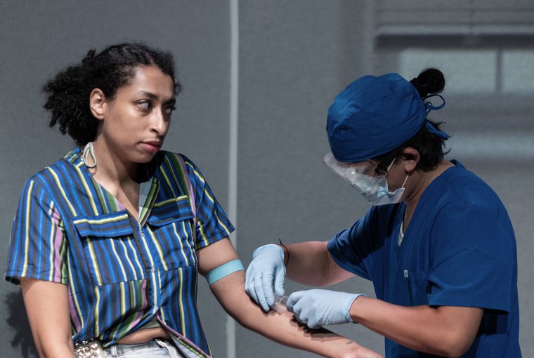 Tamar Lopez and Vincent Szutenbach in THE BLEEDING CLASS