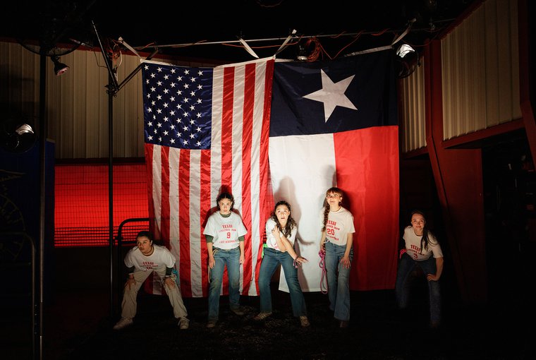Elisa Tarquinio, Marvelyn Ramirez, Gabriela Veciana, Maaike Laanstra-Corn, and Ferin Bergen in CALF SCRAMBLE