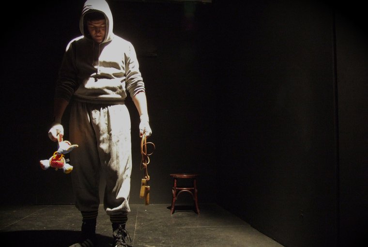 Aonghus Óg McAnally in FIGHT NIGHT