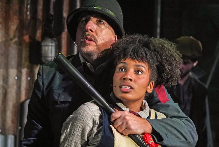 Jez Unwin and Lizzy-Rose Esin Kelly in CABLE STREET