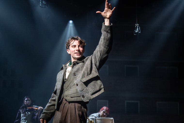 Isaac Gryn in CABLE STREET