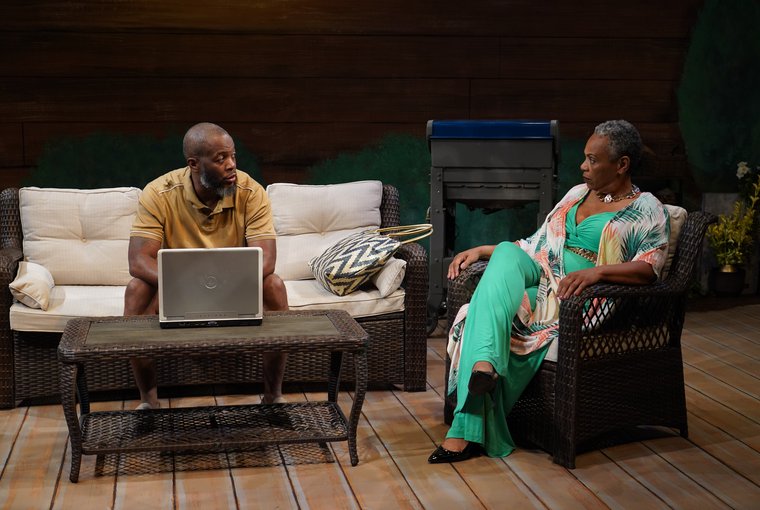 Reggie Wilson and Leah Finnie in UNENTITLED