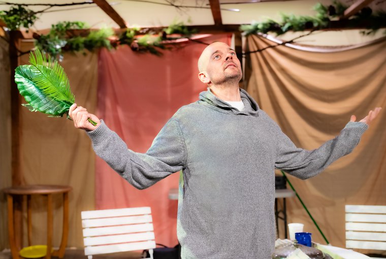 Jonathan Slavin in SUKKOT