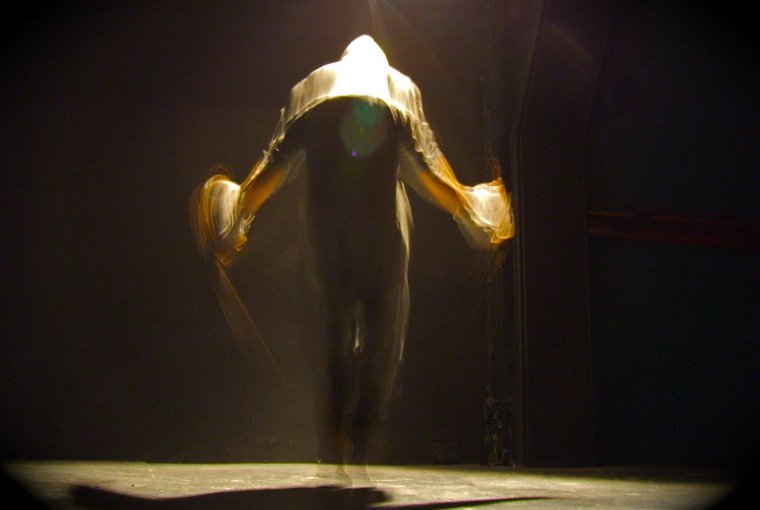 Aonghus Óg McAnally in FIGHT NIGHT