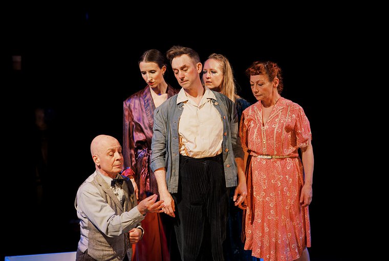 The company of JUXTAPOSE