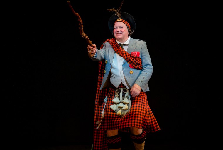 Jamie MacDougall in LAUDER: SCOTLAND'S KILTED KING OF BROADWAY