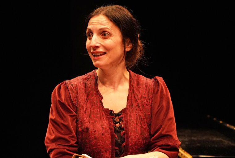 Elena Mazzon in CLARA: SEX, LOVE AND CLASSICAL MUSIC