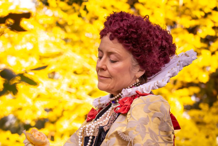 Tammy Meneghini in ELIZABETH I: IN HER OWN WORDS