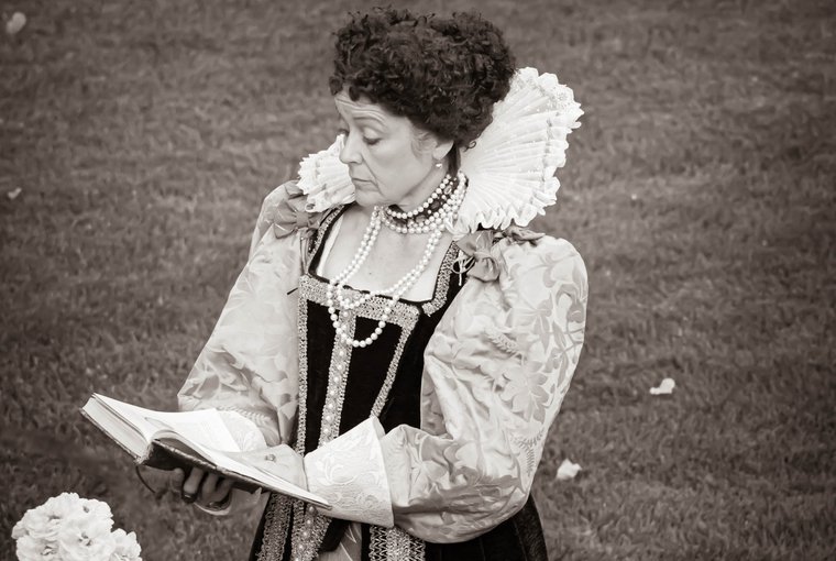 Tammy Meneghini in ELIZABETH I: IN HER OWN WORDS