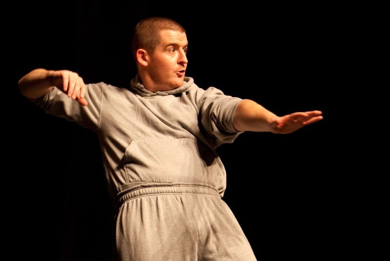 Aonghus Óg McAnally in FIGHT NIGHT