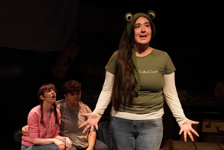 Michaela Murphy, Alex Brain, and Emily McGlynn in CASSIE AND THE LIGHTS